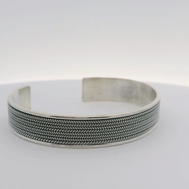 The Herringbone Cuff 18