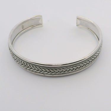 The Herrigbone Cuff 20
