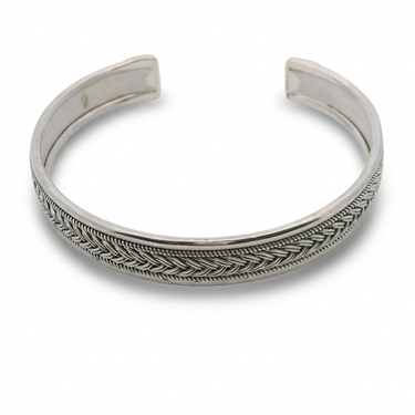 The Herrigbone Cuff